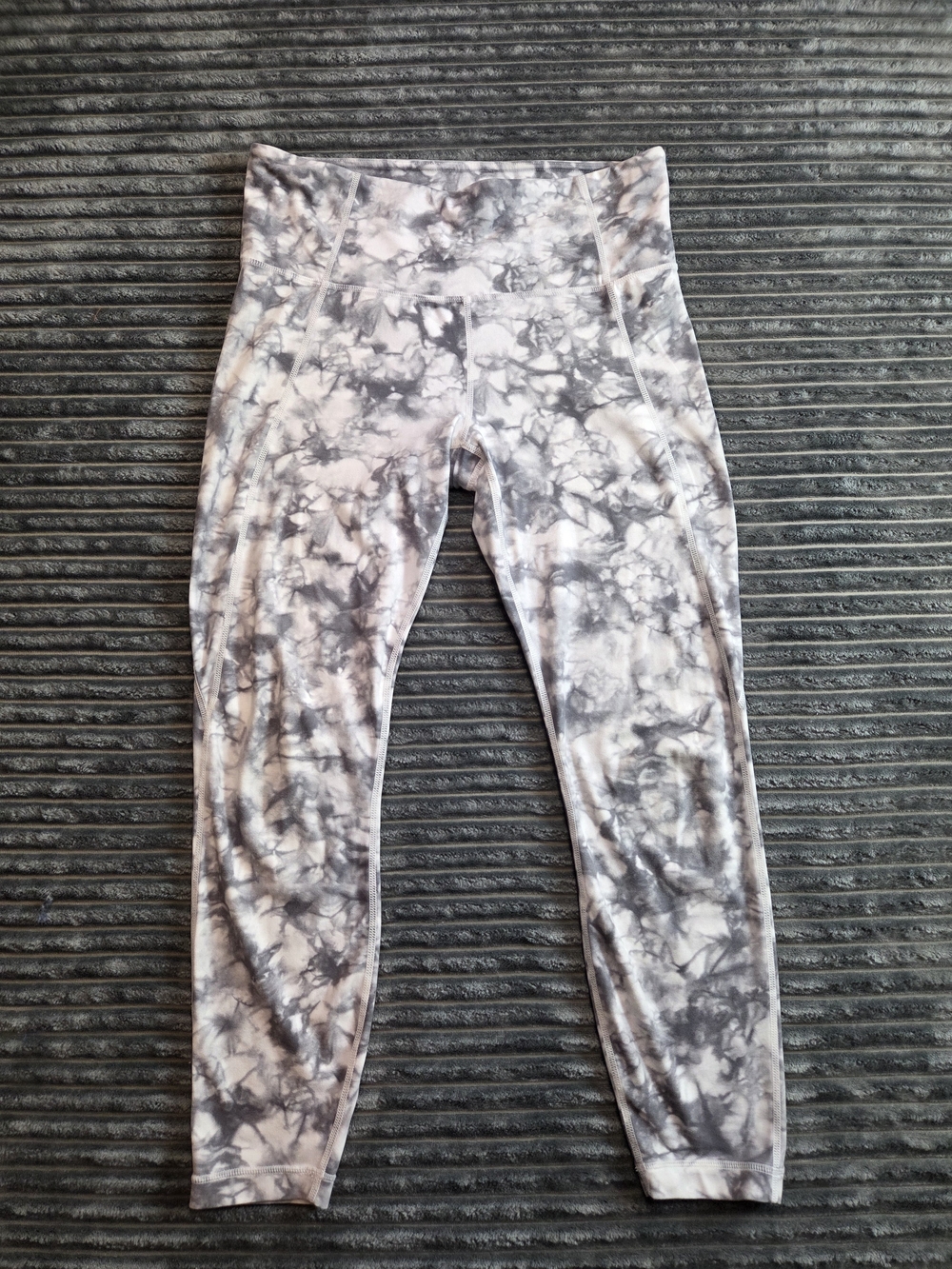 Athleta Gray and White Tie-Dye Leggings